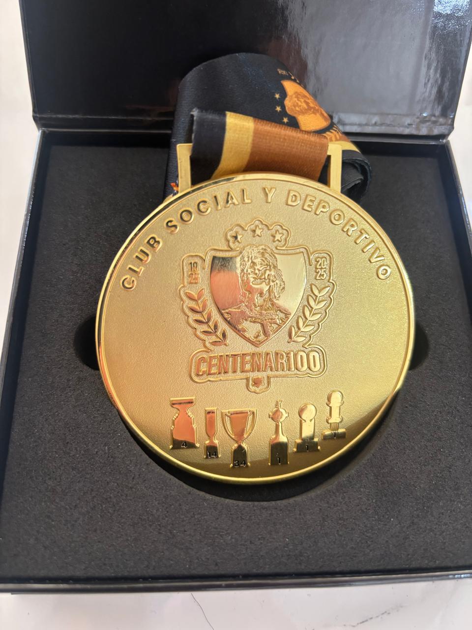 🏆 MEDALLA CONMEMORATIVA COLO-COLO CENTENARIO 1925–2025 🏆